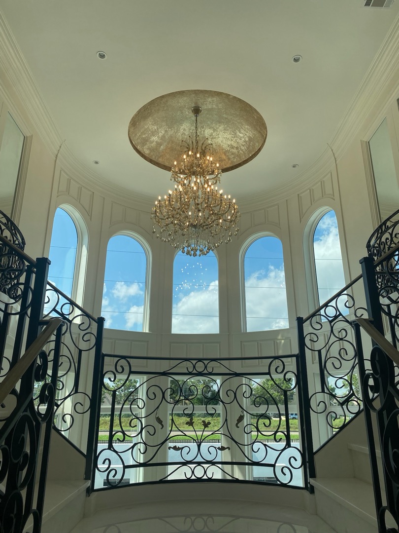 Ceiling and floor finish